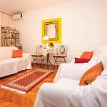 Apartment Three-bedroom In *
