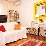 Three-bedroom In Apartment