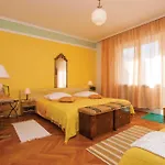 Apartment Three-bedroom In