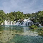 Three-bedroom In Brodarica (Sibenik-Knin)