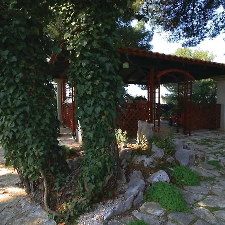 Cozy In Brodarica With Wifi *