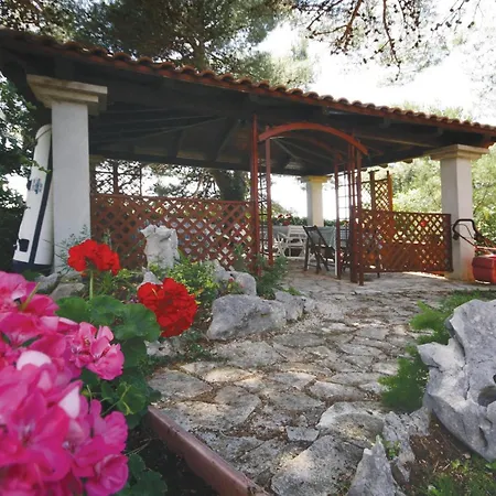 Apartamento Three-bedroom In *