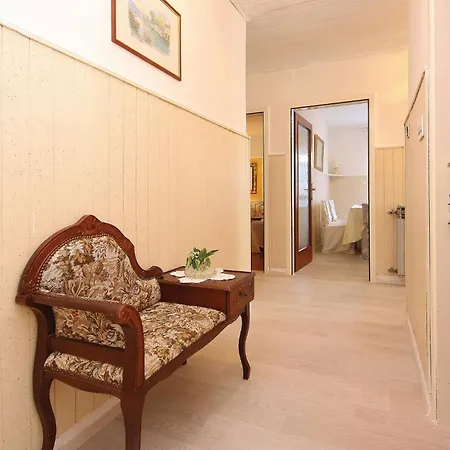 Cozy In Brodarica With Wifi Apartment