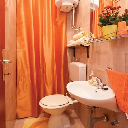 Apartment Cozy In Brodarica With Wifi *