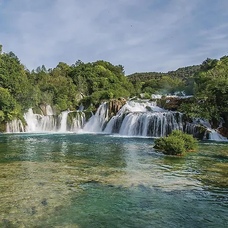 Three-bedroom In Brodarica (Sibenik-Knin)