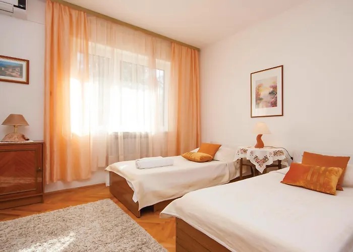 Three-bedroom In Appartement *