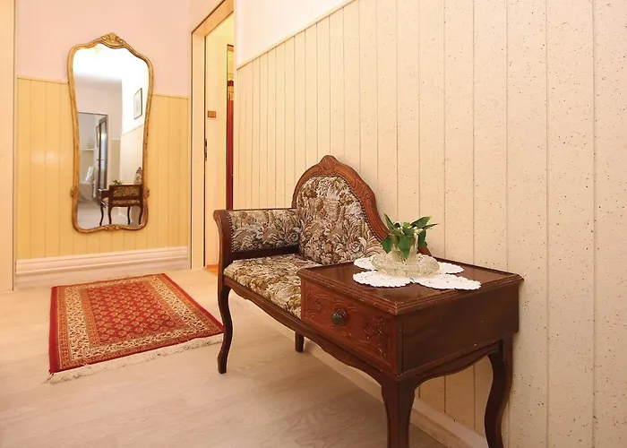 Apartment Three-bedroom In