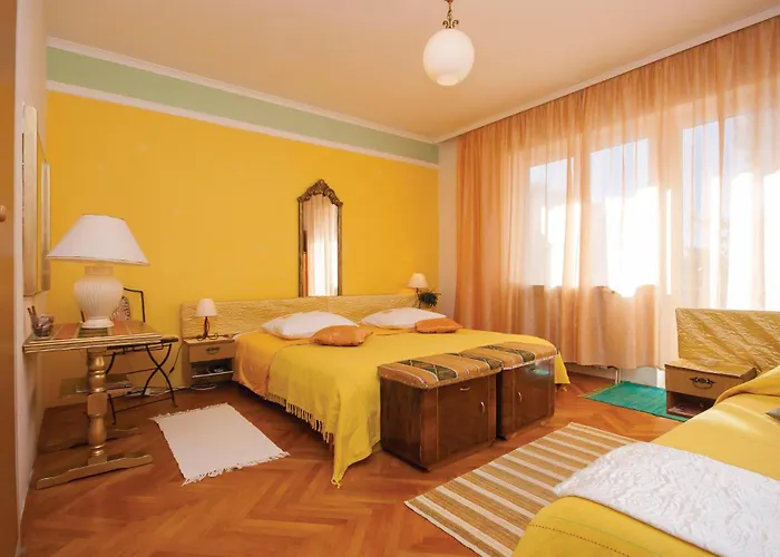 Appartement Three-bedroom In