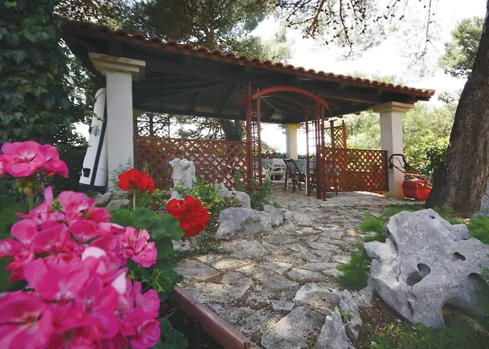 Appartement Three-bedroom In *