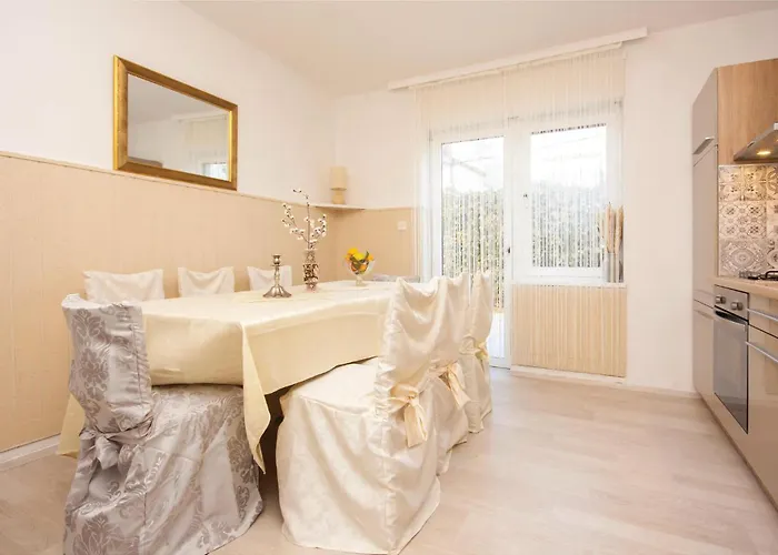 Three-bedroom In Apartment