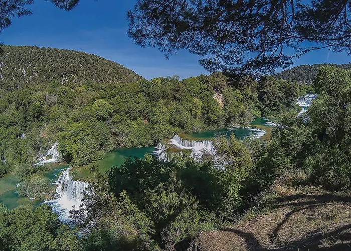 Apartment Three-bedroom In